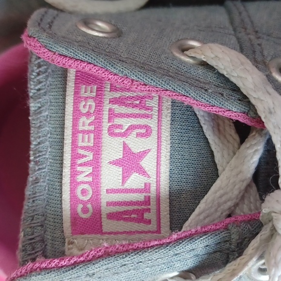 Converse All Stars Women's Size 7.5/Mens size 6 Gray And Pink - Picture 2 of 6
